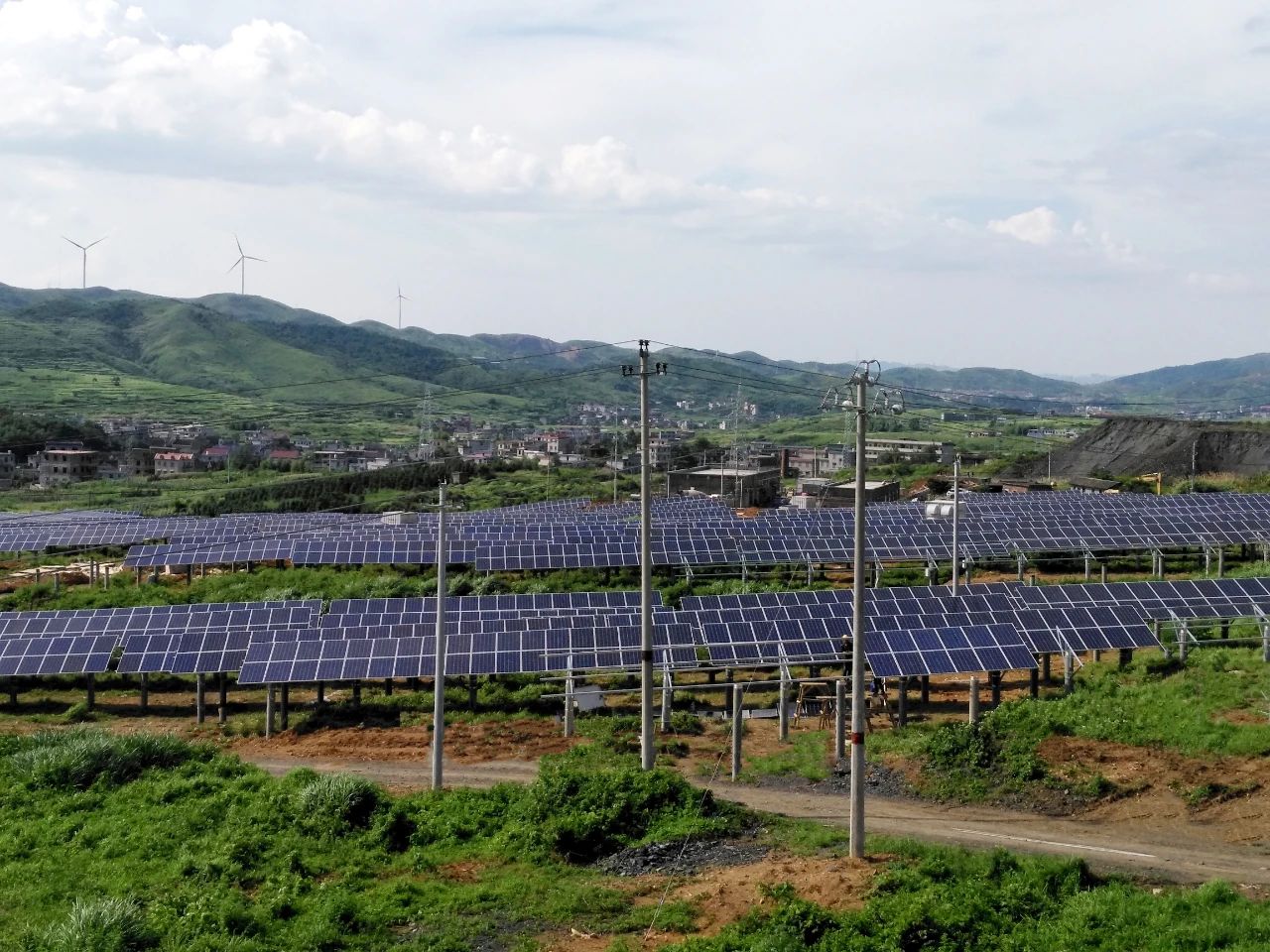 桂阳荷叶20MW光伏电站